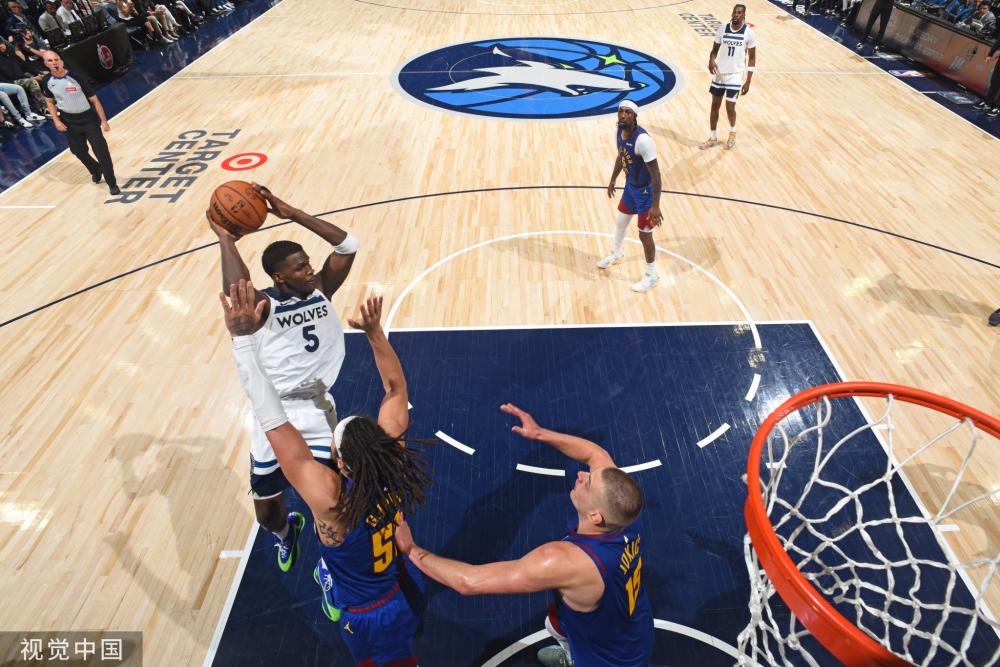 布云朝克特 布云朝克特