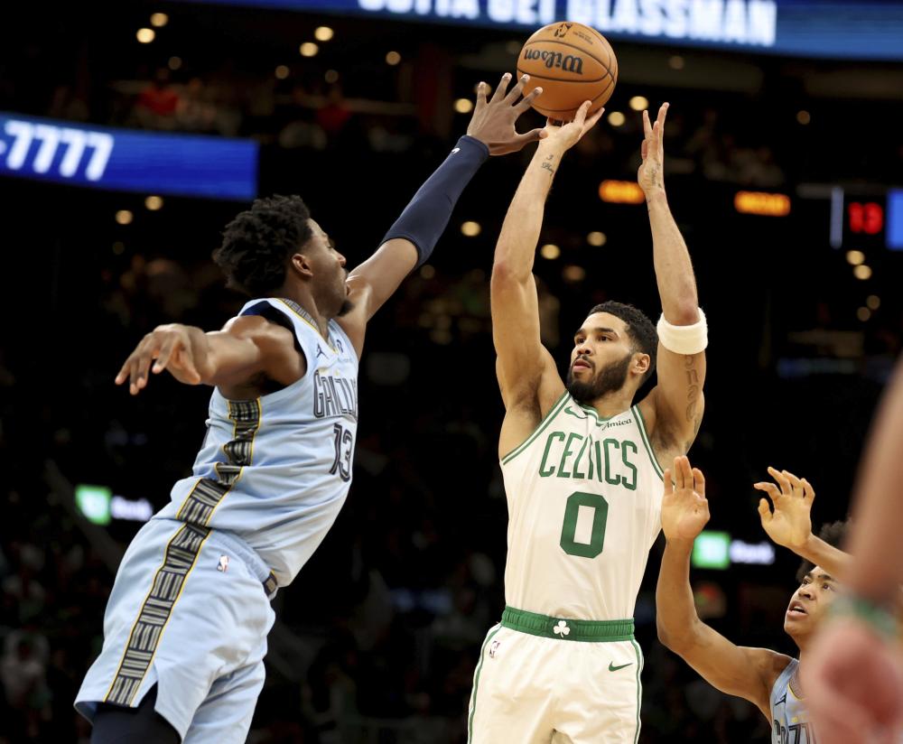 战术板上已 战术板上已